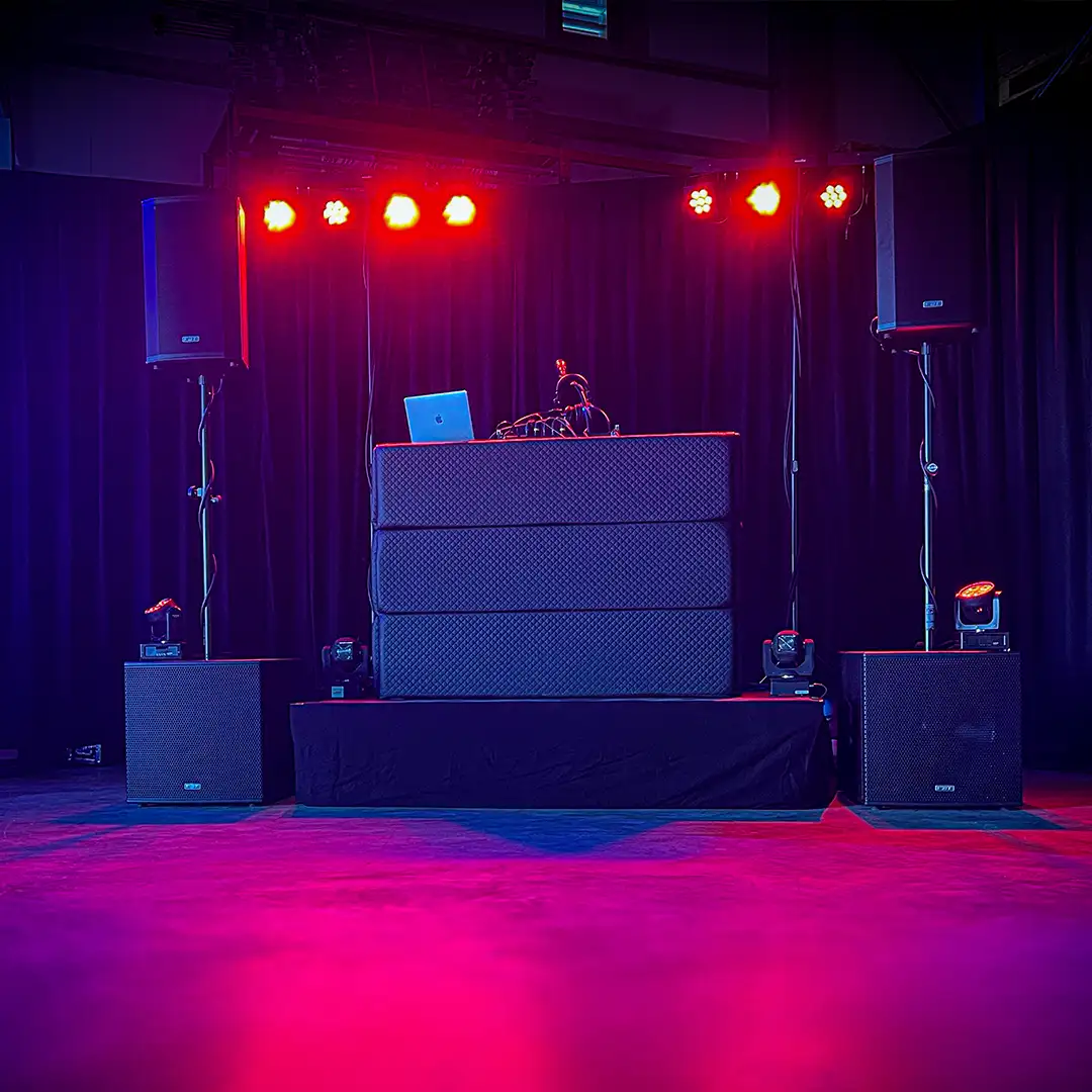DJ Kevin Froger op een bedrijfsfeest